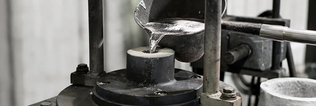 gravity-casting-aluminum-pouring-11082026